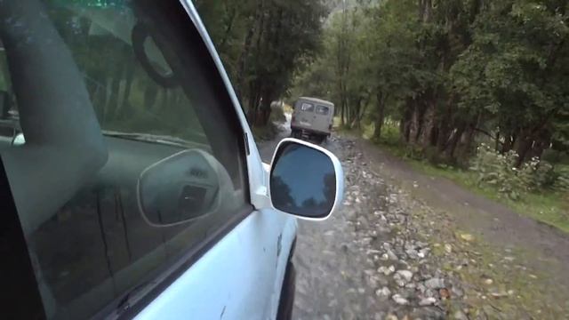 Архыз, долина р. Софии, едем по реке 2 смотреть онлайн