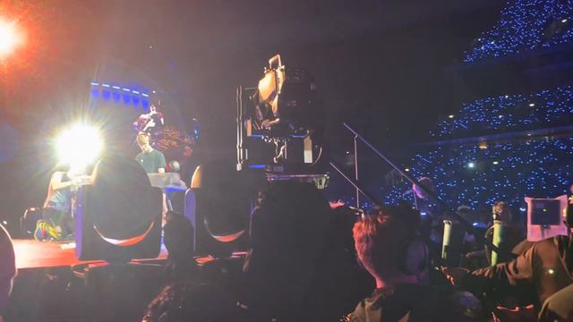 Coldplay Fan Plays ‘Fly On’ With Chris Martin (with Transition To ‘Politik’)