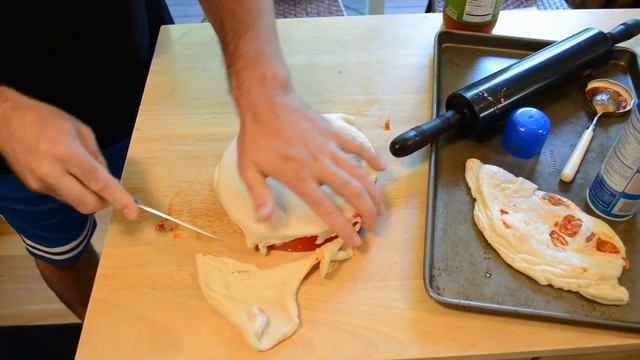 Williams Sonoma Calzone Pizza Mold Review смотреть онлайн