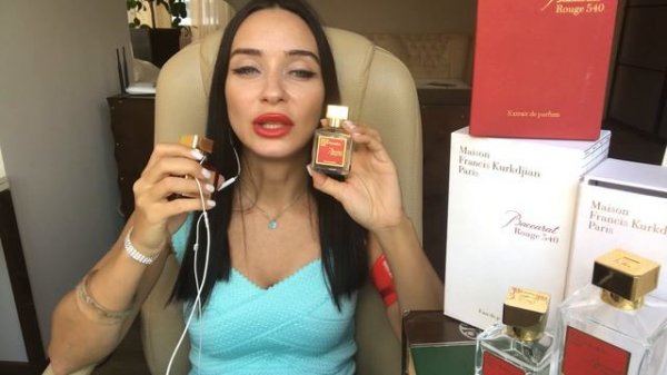 Baccarat Rouge 540 EXTRAIT DE PARFUM сравнение двух королей