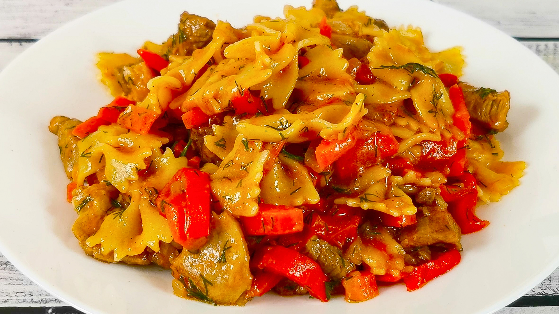 Быстрые макароны с мясом на сковороде смотреть онлайн