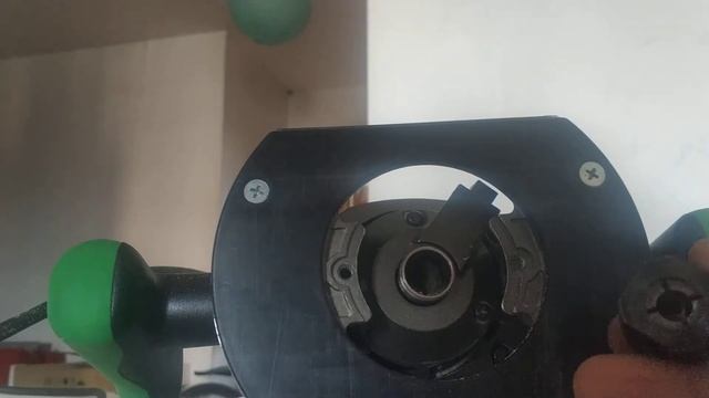 Спасаем цангу фрезера hitachi смотреть онлайн