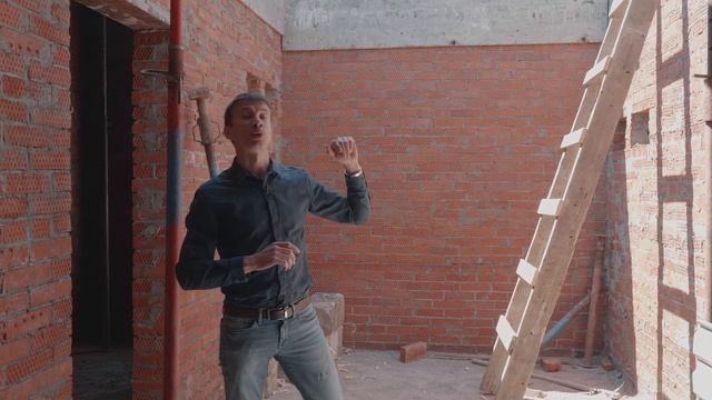Стройка в центре Краснодара. Видео №5 Плита перекрытия. смотреть онлайн