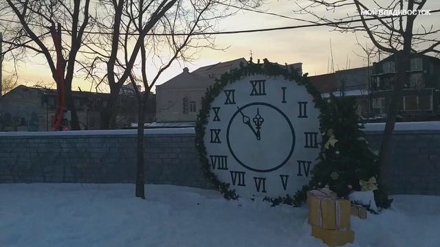 Владивосток вечер улица Фокина-площадь Семёновская. смотреть онлайн