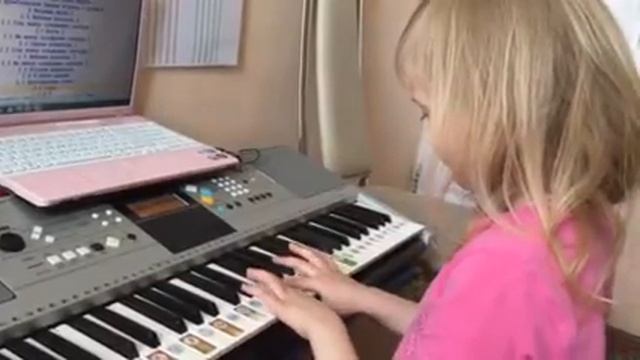 Soft Mozart Вальс собачек. Александра 5лет смотреть онлайн