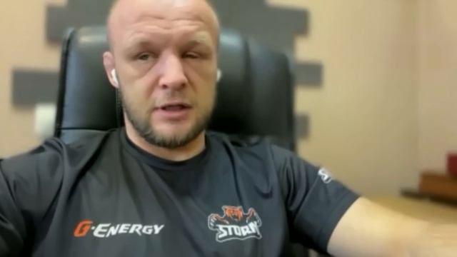 Шлеменко - разбор боя Емельяненко vs Коваленко: "Я не добуду себе доблести, добив его" смотреть онлайн