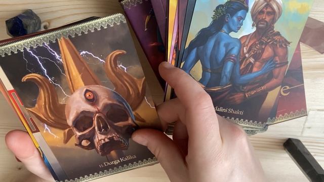 Распаковка колоды Оракул Кали - Kali Oracle смотреть онлайн