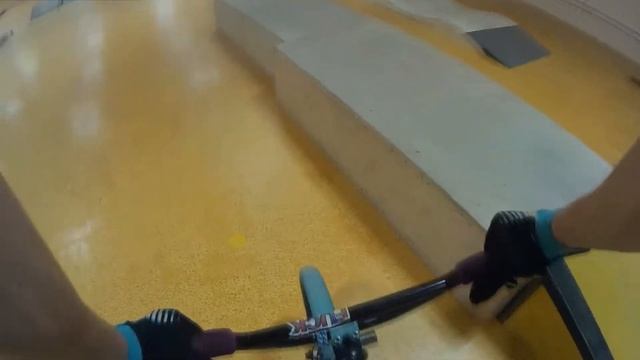 Бимиксеры ворвались в роллер парк , посылка от РАЁН, BMX , BOMJTEAM смотреть онлайн