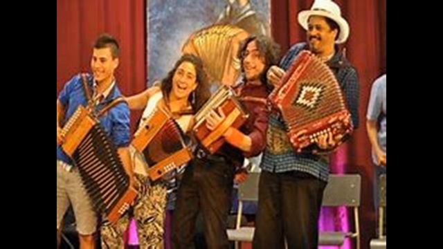 Musique Traditionnelle Québécoise Instrumentale vol.5 (accordéon) смотреть онлайн