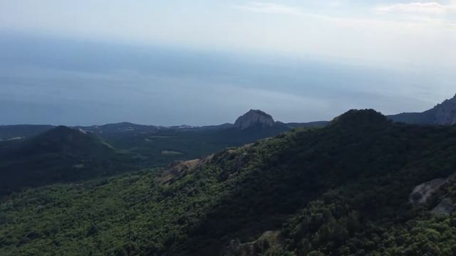 Горы Крыма. Ак-Баш. Над Семиизом. Высота 1000-1100 м. смотреть онлайн