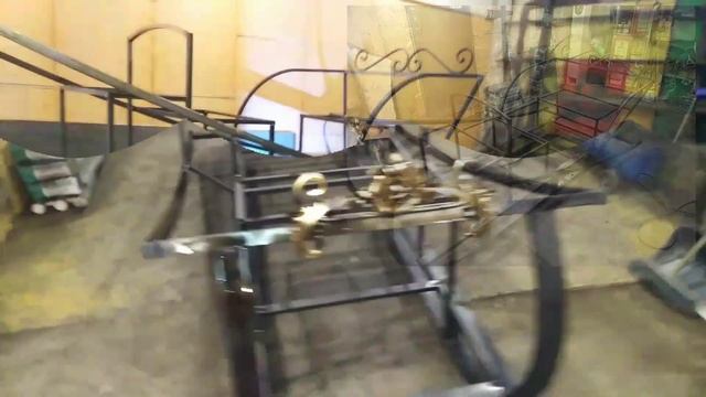 САНИ-КОШЕВКА НА МЕТАЛЛОКАРКАСЕ АНТИКОВКА смотреть онлайн