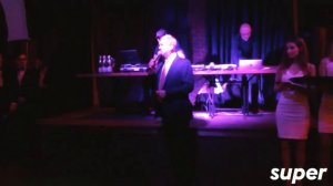 Чубайс за "базар" отвечает:  "У нас очень много денег!"