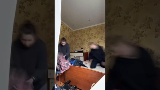 ИЩУ ДЕНЬГИ ЧТОБЫ ОСТАТЬСЯ В МОСКВЕ / переезд ч2 #переезд смотреть онлайн