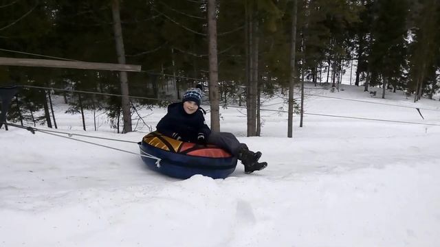 Горнолыжный клуб "Любогорье" 2019/ Где встать на горные лыжи / Покататься на ватрушках. смотреть онлайн
