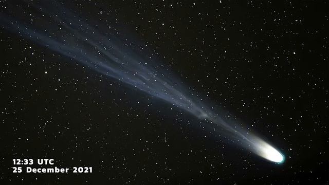 Video: Comet Leonard over One Hour смотреть онлайн