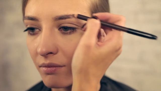 Секреты визажа: выразительные брови смотреть онлайн