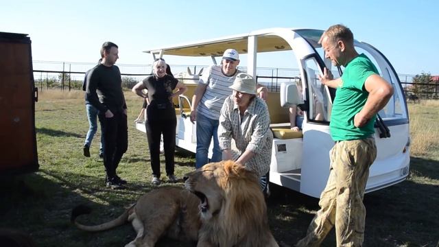 Фото с Олежкой хотят все :))) смотреть онлайн