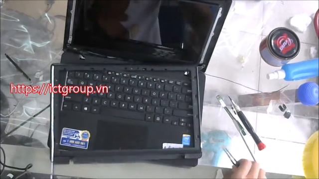 Hướng dẫn thay cảm ứng Asus F200 Touch Digitizer replacement fix assembly guide смотреть онлайн