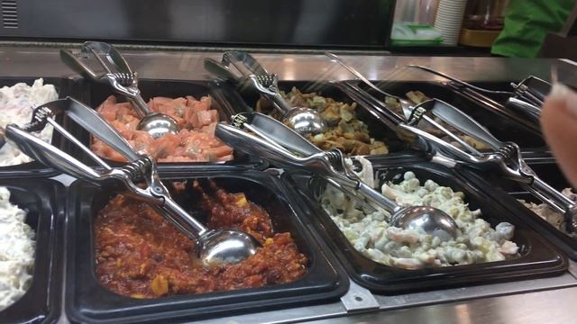 №522 Выходной | Надоело готовить | в кафе КРОШКА КАРТОШКА | В ТЦ " 5 АВЕНЮ " смотреть онлайн