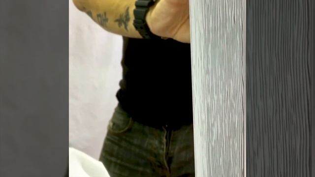 Зеркало в тонкой белой багетной раме X7 KM7123-901-1. Багетная мастерская SFrame от SEAPS смотреть онлайн