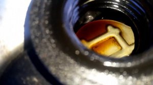 Чем отмыть двигатель авто внутри от шлака и нека́чественного масла!