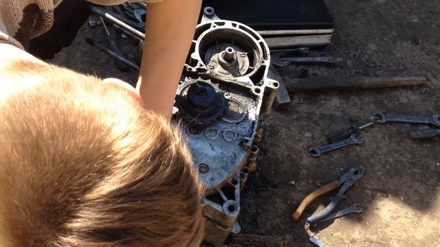 Разборка двигателя Иж Планета Спорт 2-я часть смотреть онлайн