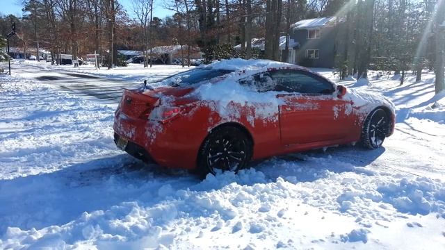 Parking a Hyundai Genesis Coupe (Part 1) смотреть онлайн