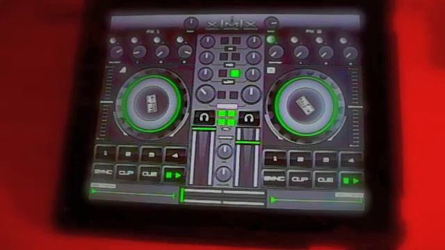 TrakProDJ - iPad/iPhone Controller for Traktor смотреть онлайн