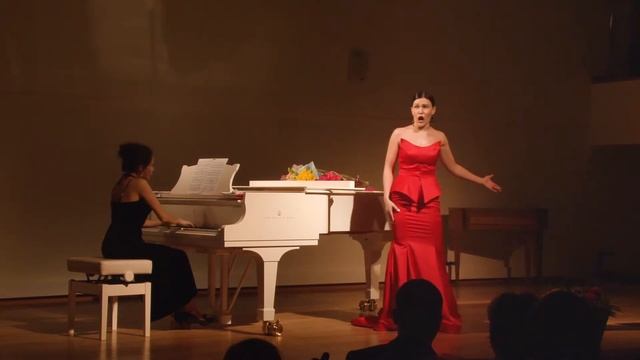Chernovolos Anastasiya - Poulenc “Les Chemins de l’amour” смотреть онлайн