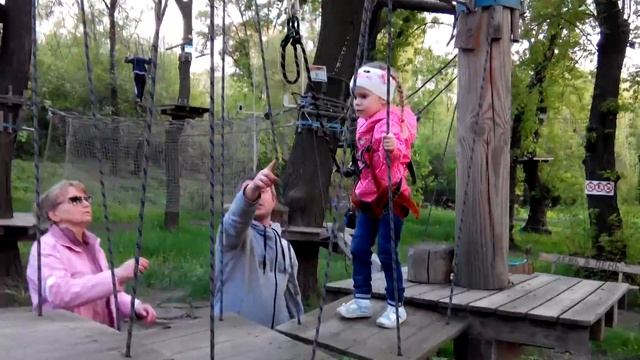 Веревочный парк "Лень в Пень" Донецк парк им. Щербакова Rope Park Donetsk весна 2015 смотреть онлайн