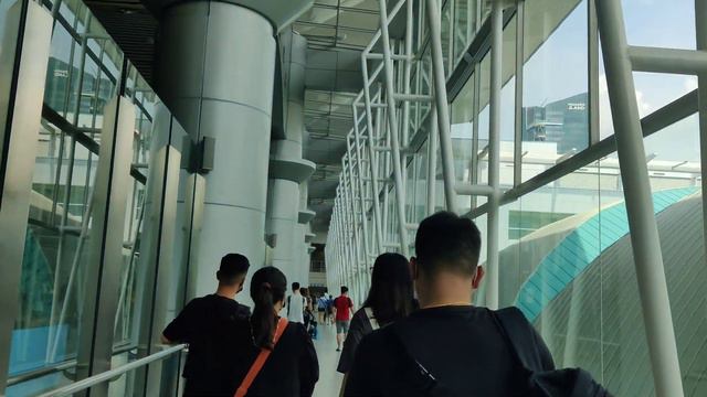 Singapore to JB | Land Borders : Woodlands Checkpoint to JB CIQ - Link to City Square Mall смотреть онлайн