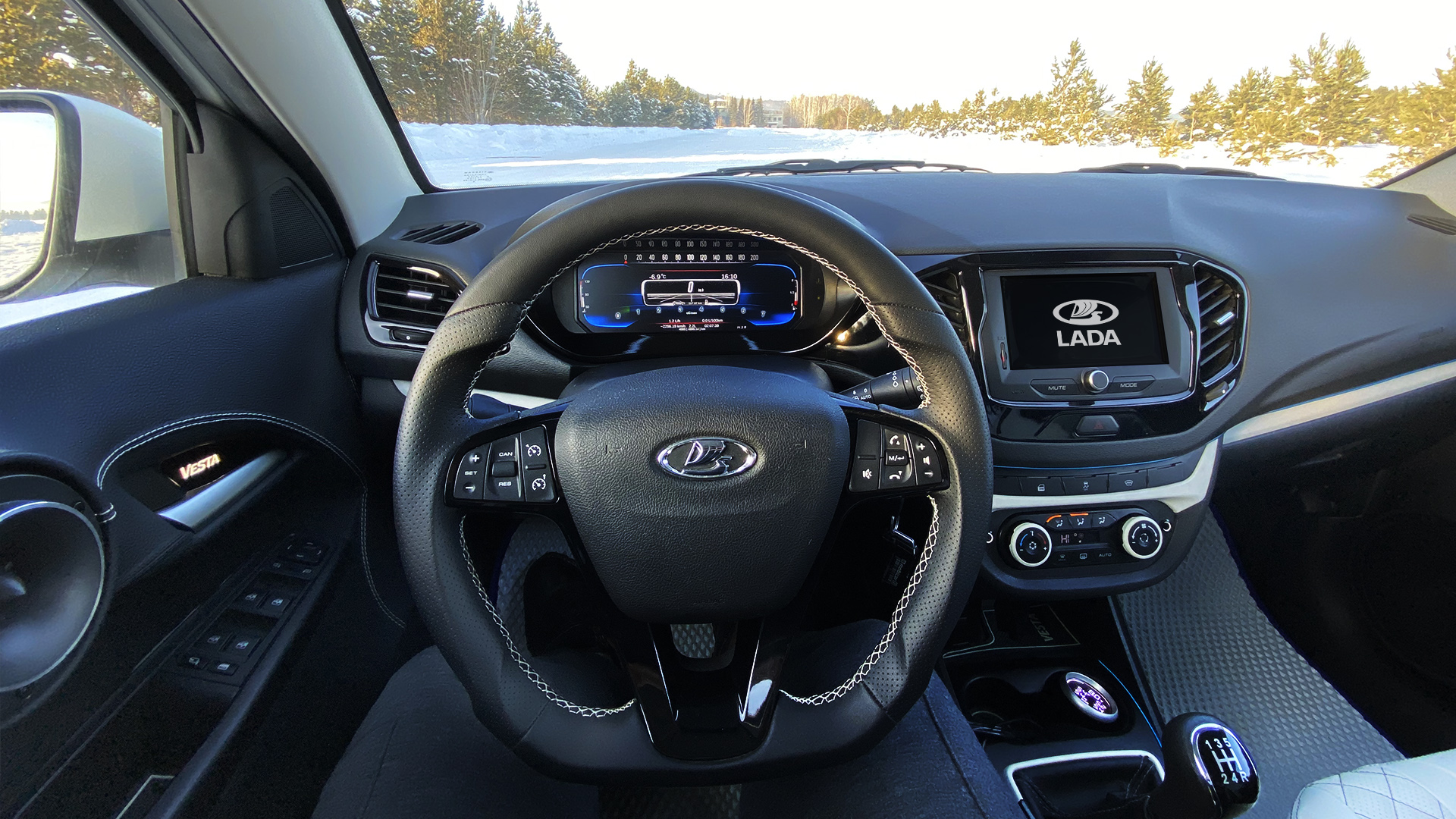 ПОЛЕЗНЫЕ и НЕдорогие ДОРАБОТКИ в салоне Лада Веста \\ Блок дополнительных кнопок смотреть онлайн