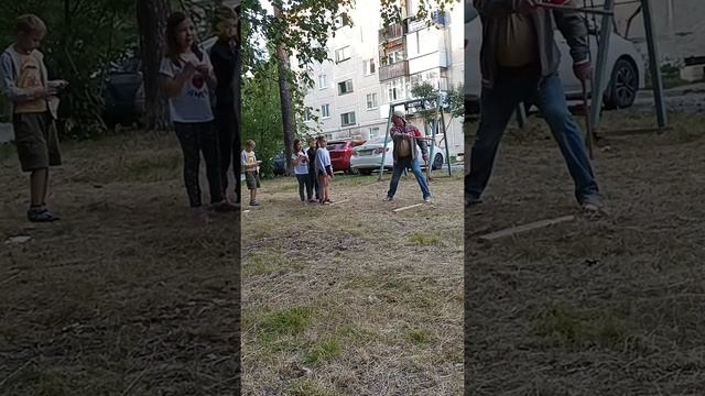 Во дворе у Константина Пастухова. Кузнец всегда молодец! Дети наше будущее. Первоуральск. смотреть онлайн