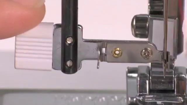 SINGER 4432 Heavy Duty Automatic Needle Threader смотреть онлайн