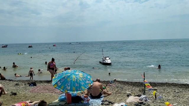 НА ПЛЯЖЕ В БРОНЕЖИЛЕТЕ! Чёрное море.Джубга 2022.Обзор пляжа,цены. смотреть онлайн