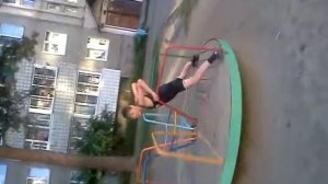 Раздвинула ножки