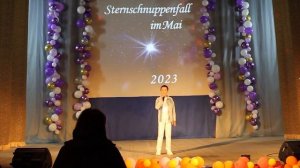 Песня "Встанем" - Ренат Тулеуов - Павловская школа - руководитель Наталья Бейфус