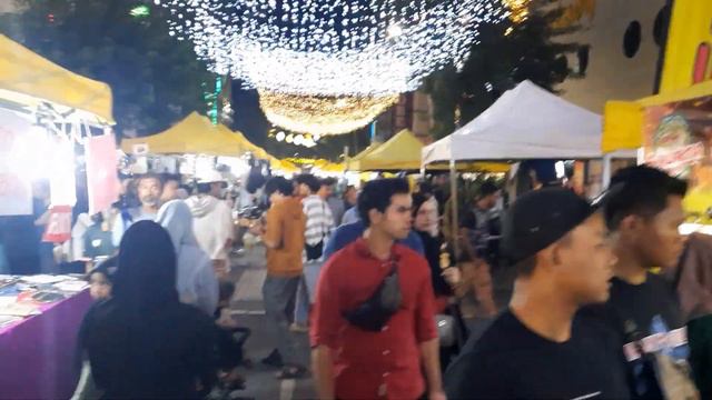 Suasana Jualan Raya Jalan Tuanku Abdul Rahman - Jalan TAR KL смотреть онлайн