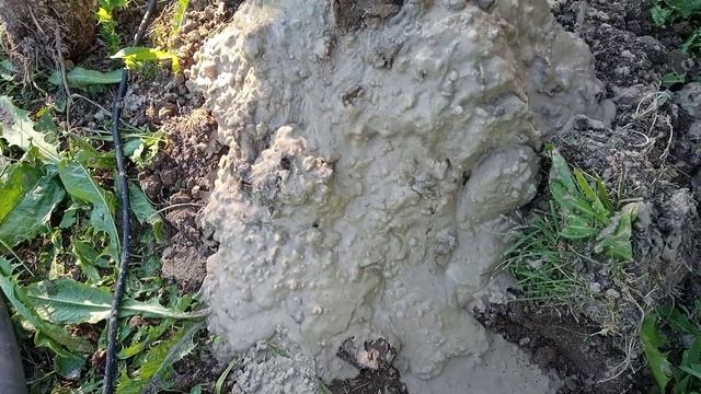 АБИССИНКА 14 МЕТРОВ/БЕШЕНЫЙ ДЕБЕТ 2 КУБА В ЧАС/ДРУГИЕ БУРИЛИ НА 21 МЕТР - ВОДУ НЕ НАШЛИ... смотреть онлайн