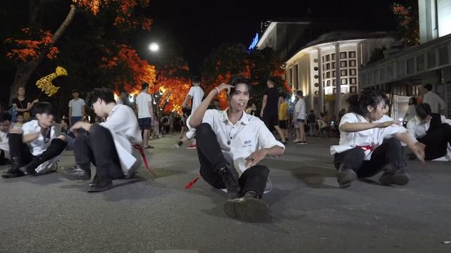 [KPOP IN PUBLIC CHALLENGE] Stray Kids '神메뉴(God's Menu)' | Dance Cover by KINGS CREW from VIETNAM смотреть онлайн