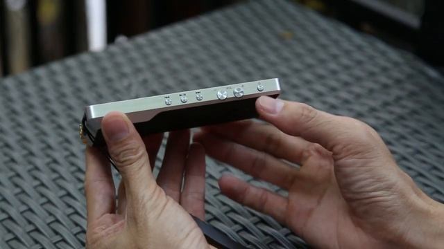 Tinhte.vn - Trên tay máy nghe nhạc Sony NW-ZX1 смотреть онлайн