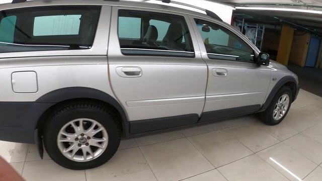 Volvo XC70 I 2.5 AT (210 л.с.) 2004