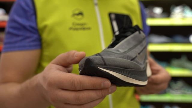 Кроссовки женские Nike Zoom Fly 3 Dk Smoke Grey/Mtlc Pewter/Black за 30 секунд смотреть онлайн