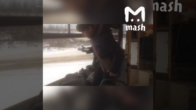 В Кирове кондуктор облажила матом и высадила пассажира смотреть онлайн