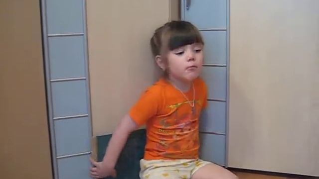 февраль 2012 г. Зайцева Мария (2 г.8 м.) рассказывает первое выученное стихотворение смотреть онлайн