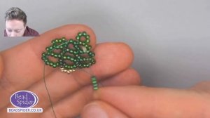 Beaded Christmas Tree Earrings Tutorial || Easy Beaded Earrings