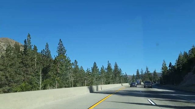 ДОРОГА ИЗ КАЛИФОРНИИ В ШТАТ НЕВАДА. 4К смотреть онлайн