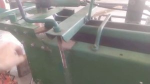 Замена роликов поршня на тюковом пресс подборщике John Deere
