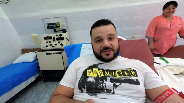 Я ДОНОР КРОВИ Сдача крови 450мл Как и зачем я сдал кровь? смотреть онлайн