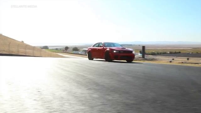 The Mafia is Stealing These Select Cars, So Watch Out If You Own This смотреть онлайн